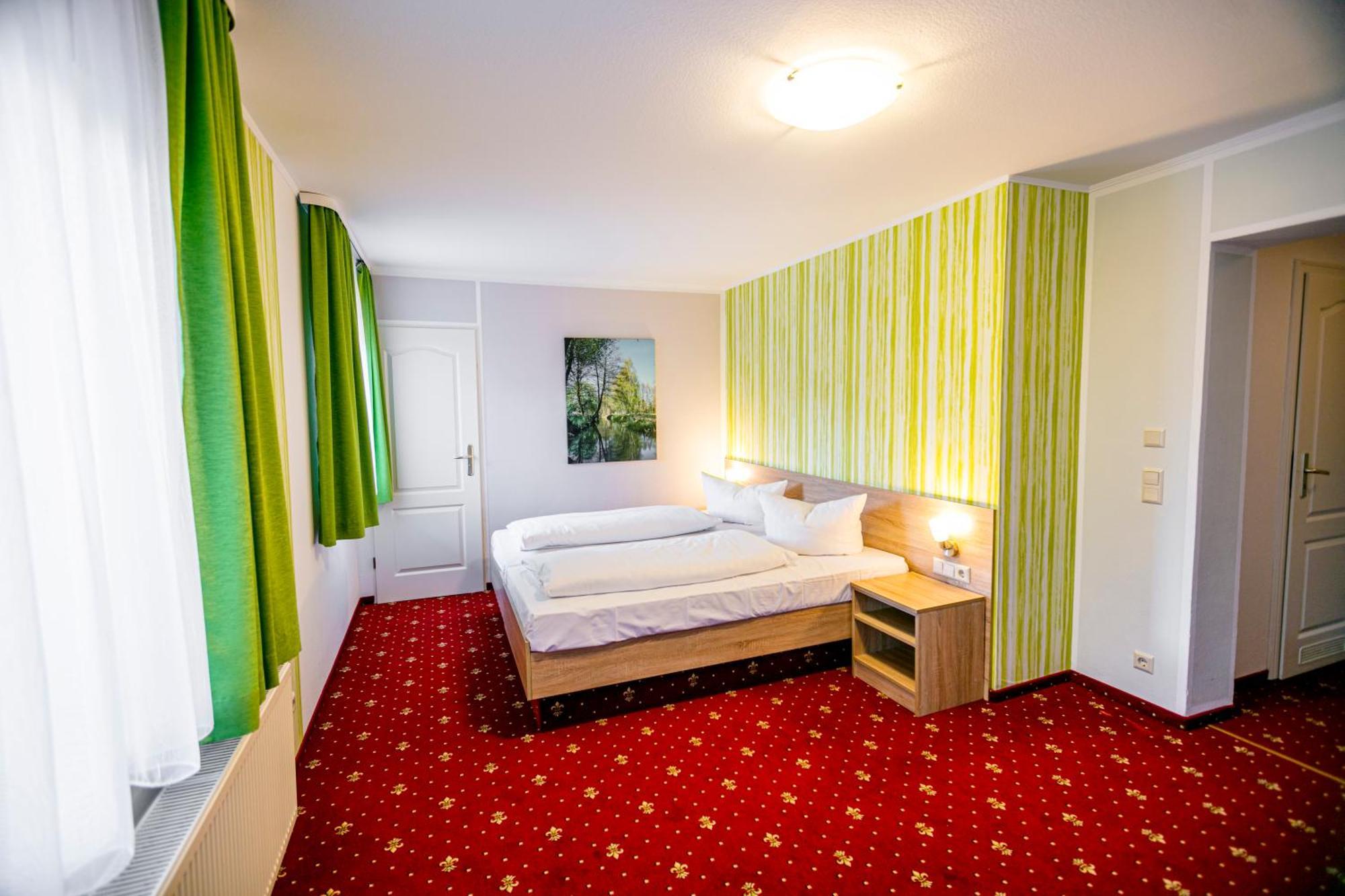 Hotel Zum Goldenen Loewen Peitz Extérieur photo