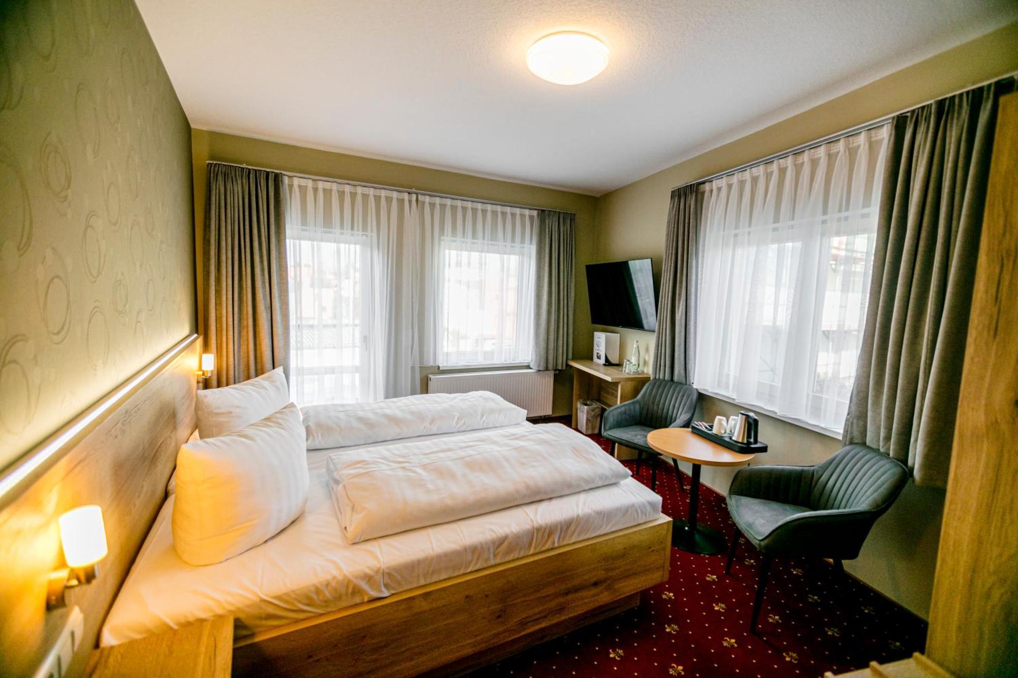 Hotel Zum Goldenen Loewen Peitz Extérieur photo