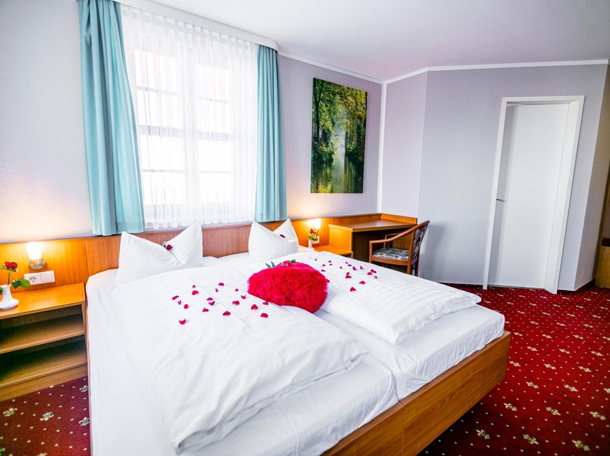 Hotel Zum Goldenen Loewen Peitz Extérieur photo